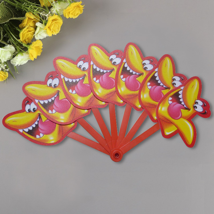 扇子生產(chǎn)廠(chǎng)家制作七折廣告扇，塑料宣傳扇